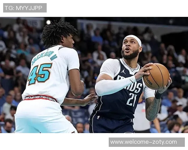 今日独行侠背靠背挑战火箭克莱与加福德因状态不佳缺席比赛